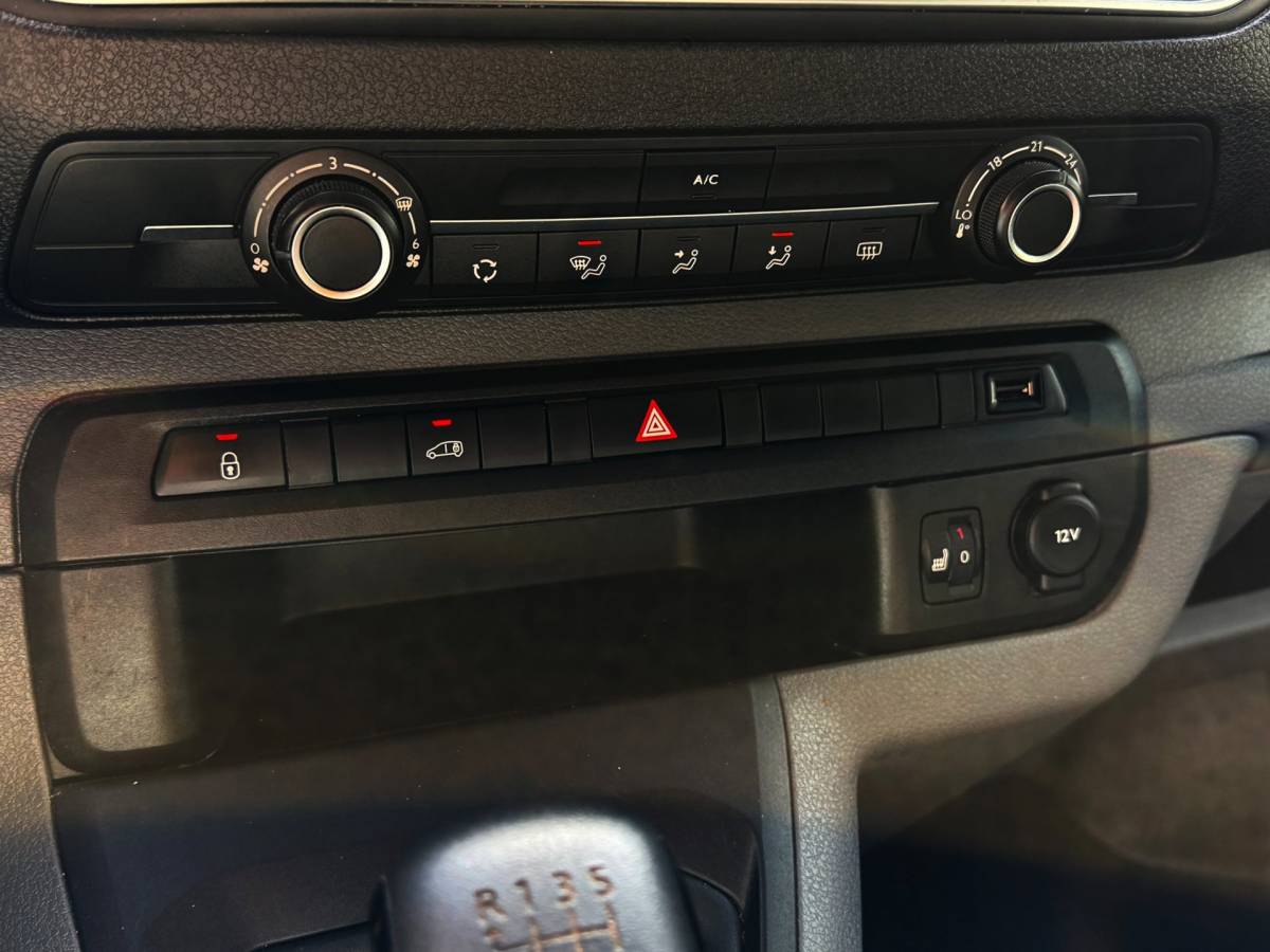 Peugeot Expert Peugeot EXPERT 1.5 BlueHDI 120 Standard Pro camera_carplay_Stoelverw