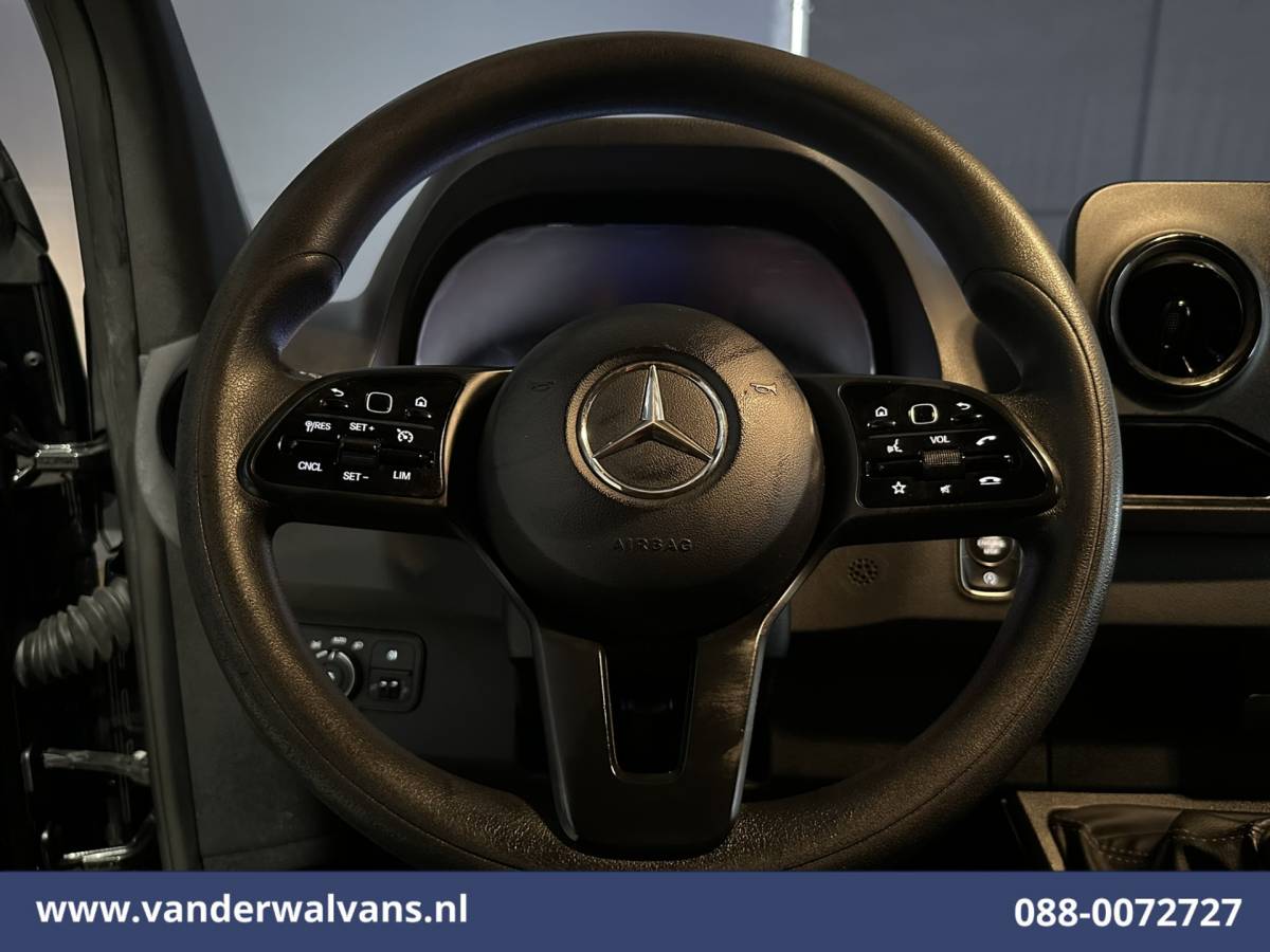 Mercedes-Benz Sprinter Mercedes-Benz Sprinter 314 CDI 143pk L2H2 Euro6 Airco | Imperiaal | Camera | Apple Carplay | LM Velgen | Cruisecontrol Android Auto, Trekhaak, Sidebars, Bumper Kit, Bijrijdersbank