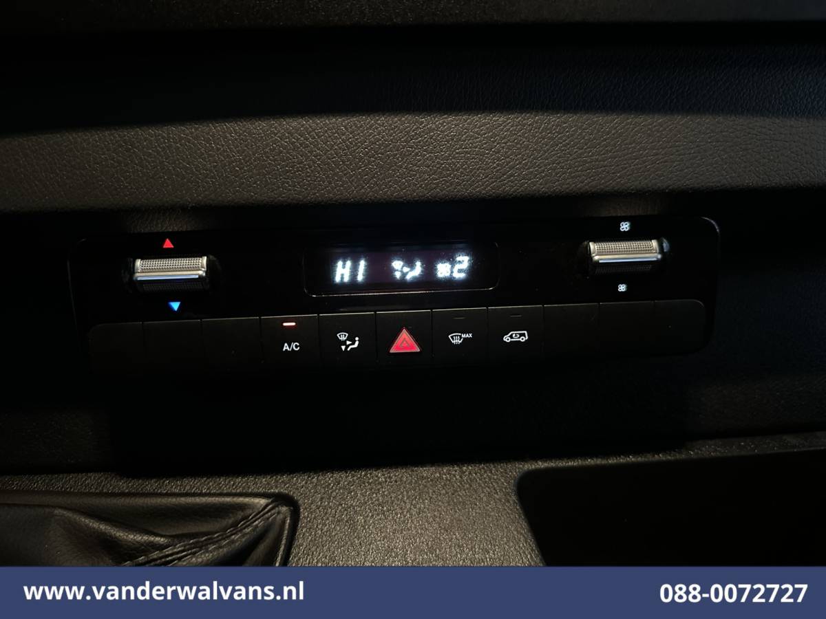 Mercedes-Benz Sprinter Mercedes-Benz Sprinter 314 CDI 143pk L2H2 Euro6 Airco | Imperiaal | Camera | Apple Carplay | LM Velgen | Cruisecontrol Android Auto, Trekhaak, Sidebars, Bumper Kit, Bijrijdersbank