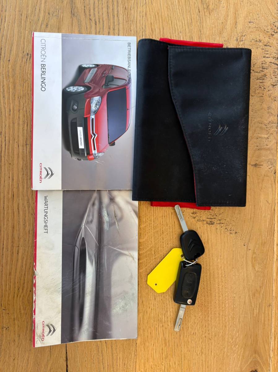 Citroën Berlingo Citroen Berlingo 1.6 VTi 500 Club|BENZINE|MARGE|trekhaak met 1200KG|radio|lichtmetalen velgen|schuifdeur met ruit|drie zitplaatsen