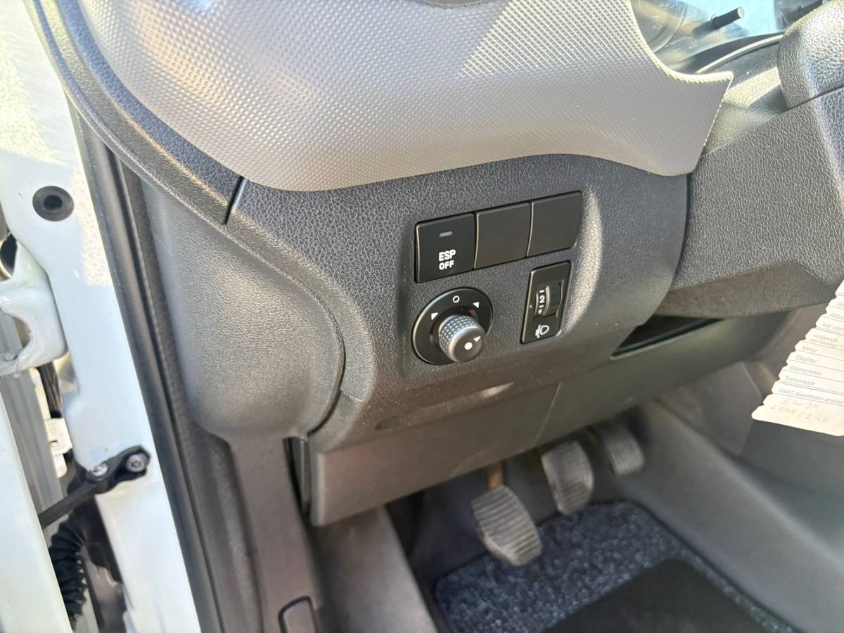 Citroën Berlingo Citroen Berlingo 1.6 VTi 500 Club|BENZINE|MARGE|trekhaak met 1200KG|radio|lichtmetalen velgen|schuifdeur met ruit|drie zitplaatsen