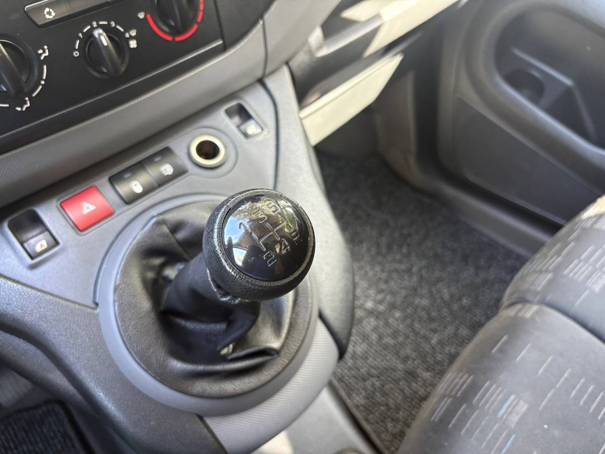 Citroën Berlingo Citroen Berlingo 1.6 VTi 500 Club|BENZINE|MARGE|trekhaak met 1200KG|radio|lichtmetalen velgen|schuifdeur met ruit|drie zitplaatsen