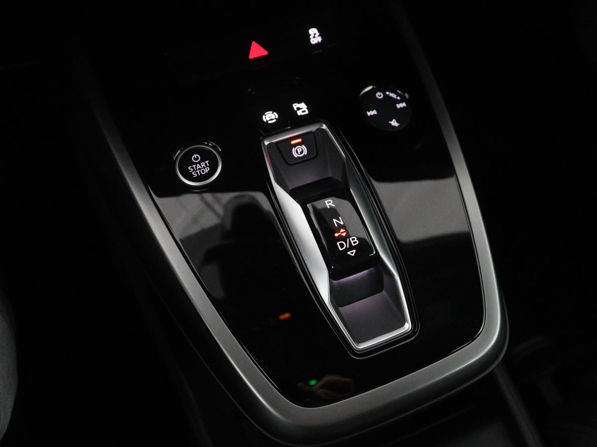 Audi Q4 e-tron Audi Q4 e-tron 40 Advanced edition 77 kWh | SOH 93,3% | Adaptive cruise | Stoelverwarming | Navigatie | Carplay | Climate control | Camera | Park assist | Trekhaak | 19″ velgen