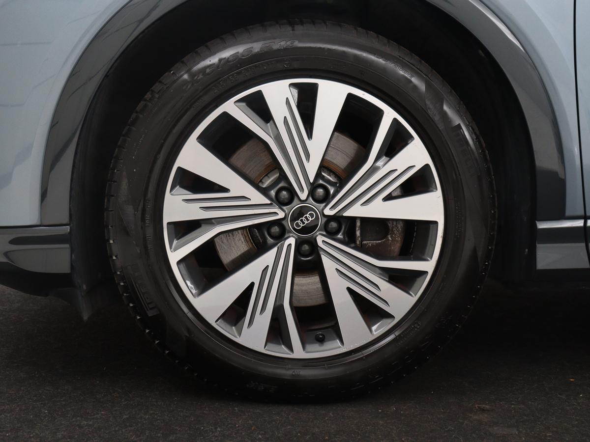 Audi Q4 e-tron Audi Q4 e-tron 40 Advanced edition 77 kWh | SOH 93,3% | Adaptive cruise | Stoelverwarming | Navigatie | Carplay | Climate control | Camera | Park assist | Trekhaak | 19″ velgen