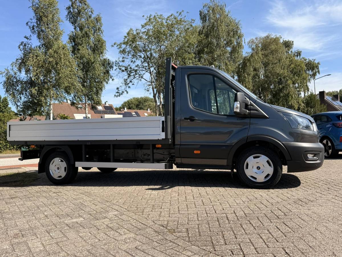 Ford Transit Ford Transit 350 2.0 TDCI L3H1 Trend AWD | SCI | 165pk | Open laadbak | Vierwielaandrijving | BPM-vrij | Stoelverwarming | Elektrisch verstelbare stoel | Keyless entry | Spatlappen voor | Buitenspiegels met lange arm