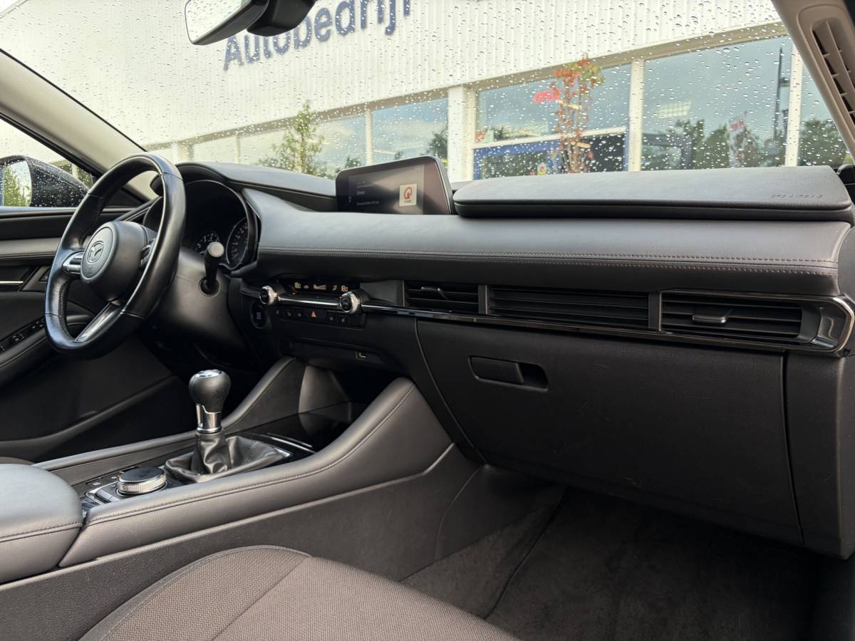 Mazda 3 Mazda 3 2.0 e-SkyActiv-X M Hybrid 186 Comfort | Camera | Navi | Stoelvrw. | Carplay | Rijklaar met beurt & garantie!