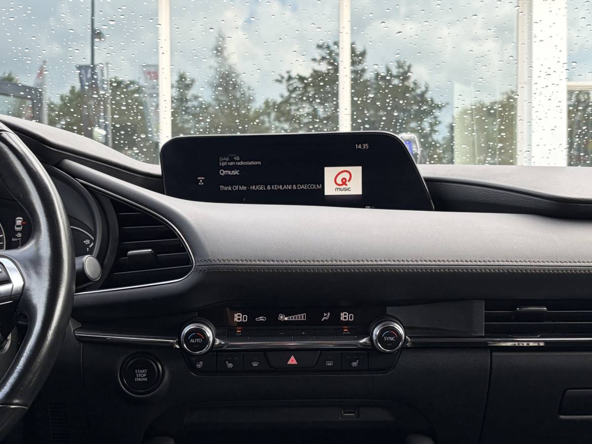 Mazda 3 Mazda 3 2.0 e-SkyActiv-X M Hybrid 186 Comfort | Camera | Navi | Stoelvrw. | Carplay | Rijklaar met beurt & garantie!