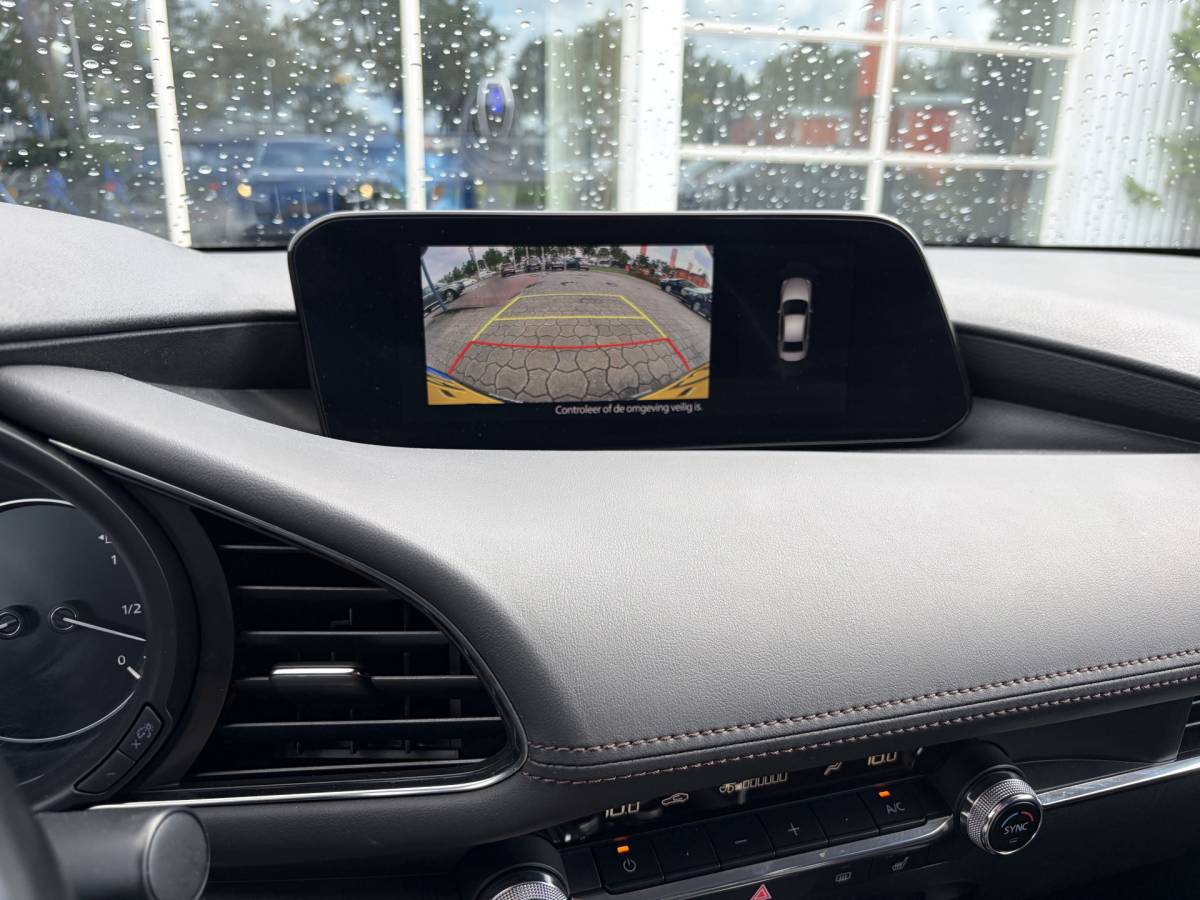 Mazda 3 Mazda 3 2.0 e-SkyActiv-X M Hybrid 186 Comfort | Camera | Navi | Stoelvrw. | Carplay | Rijklaar met beurt & garantie!
