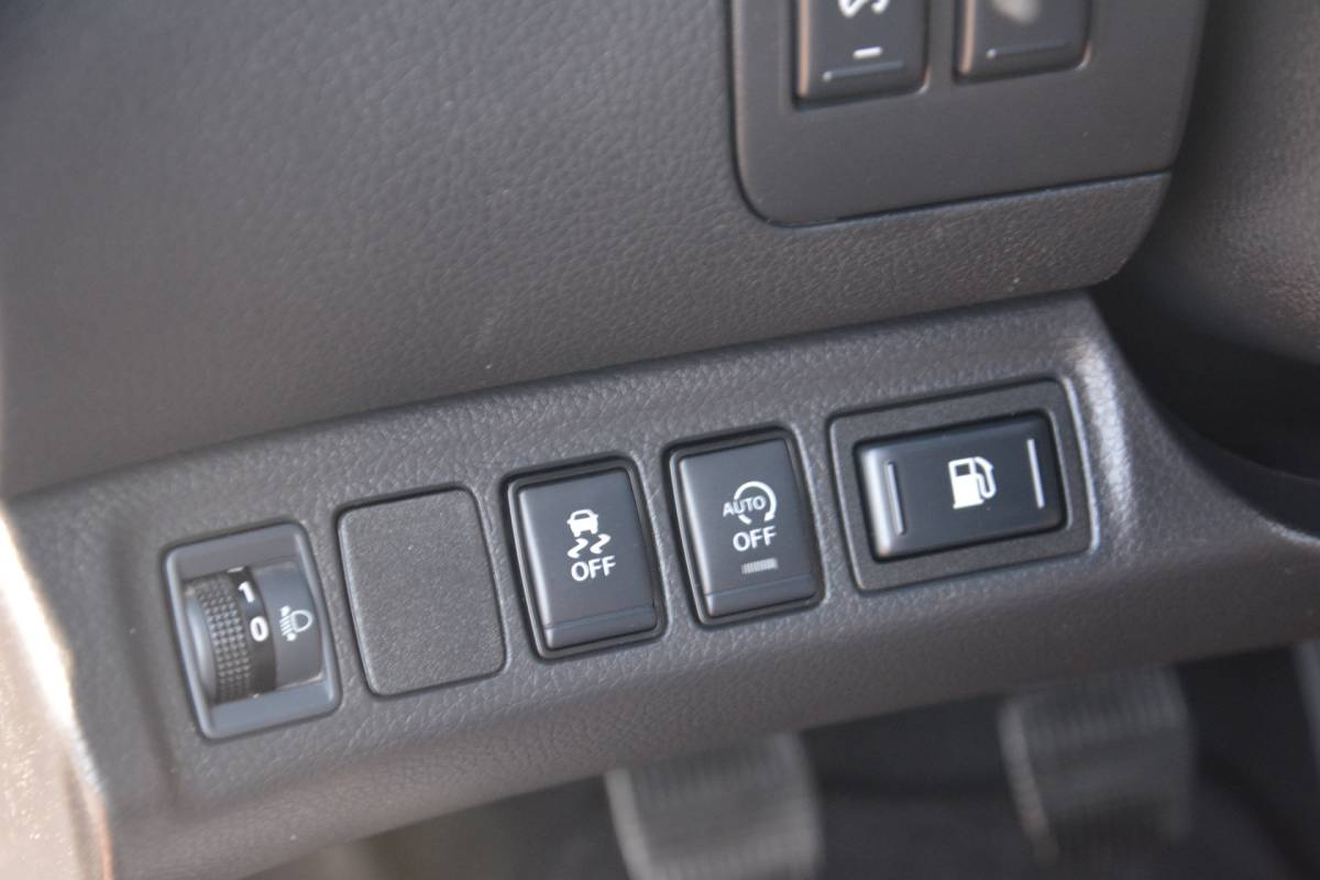 Nissan Navara Nissan Navara 2.3 dCi N-Connecta King Cab | Navigatie | Camera | 4X4 | Cruise-control | Clima | NL auto!! | Nederlandse auto 114124  NAP