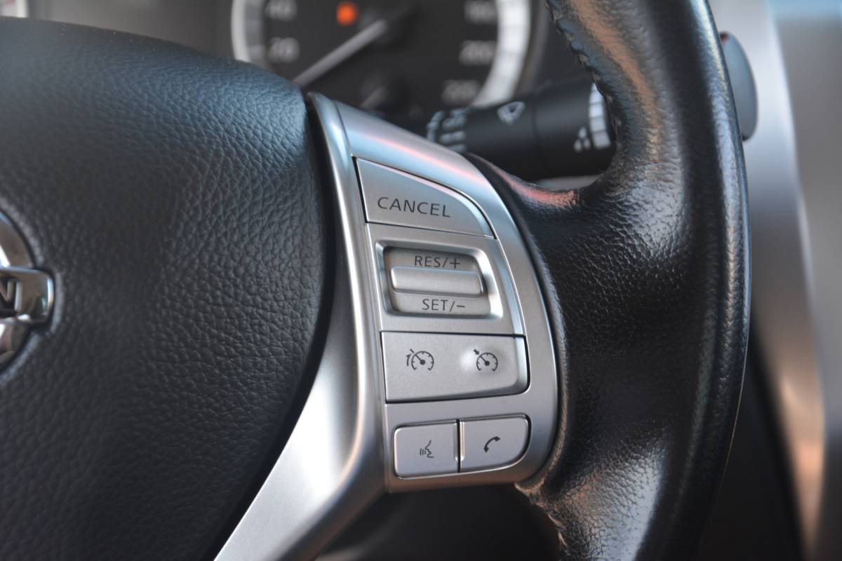 Nissan Navara Nissan Navara 2.3 dCi N-Connecta King Cab | Navigatie | Camera | 4X4 | Cruise-control | Clima | NL auto!! | Nederlandse auto 114124  NAP