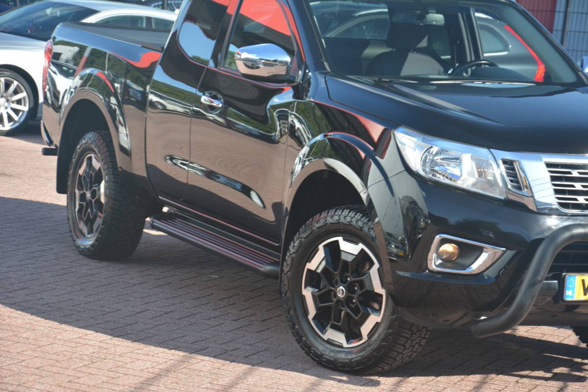 Nissan Navara Nissan Navara 2.3 dCi N-Connecta King Cab | Navigatie | Camera | 4X4 | Cruise-control | Clima | NL auto!! | Nederlandse auto 114124  NAP