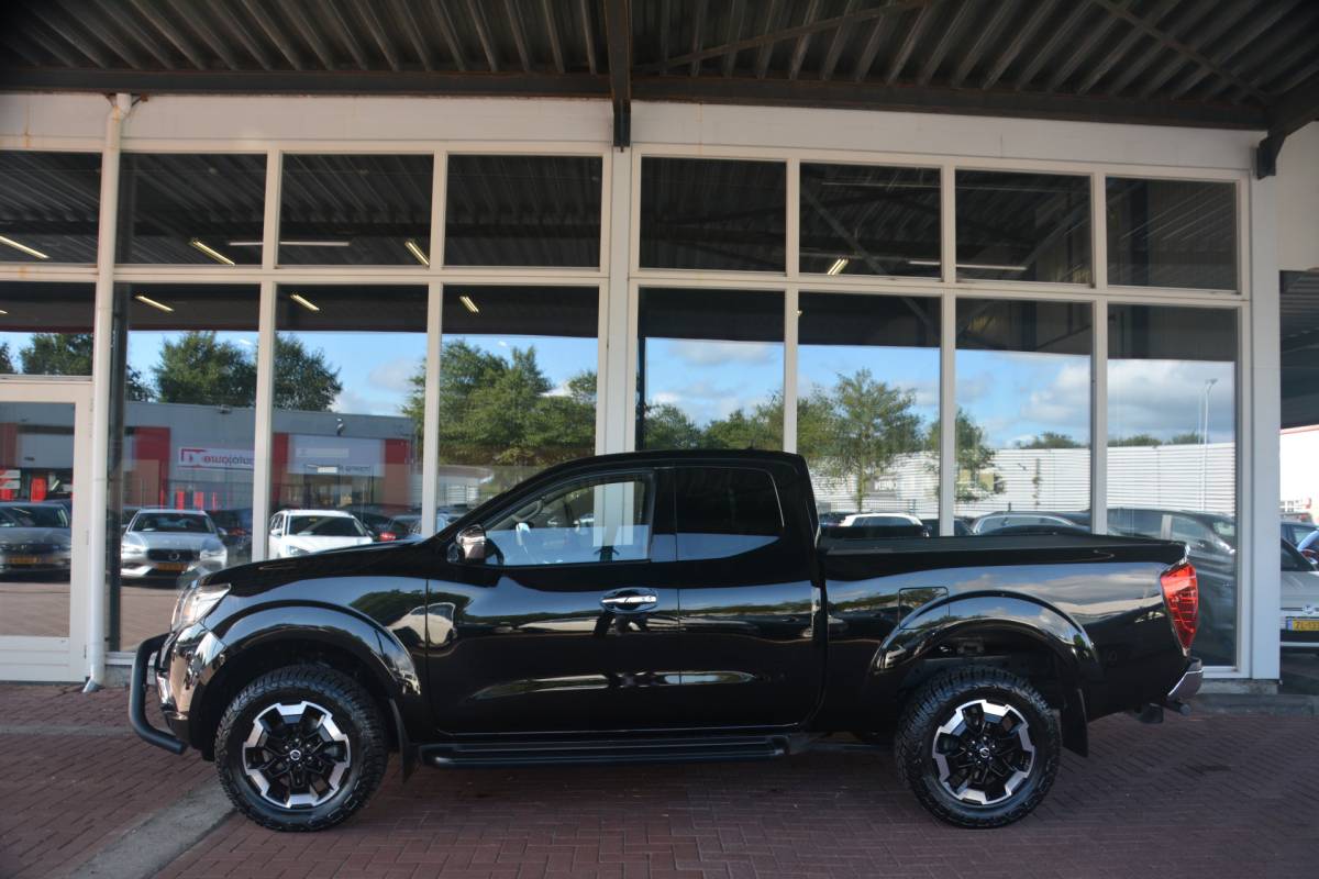 Nissan Navara Nissan Navara 2.3 dCi N-Connecta King Cab | Navigatie | Camera | 4X4 | Cruise-control | Clima | NL auto!! | Nederlandse auto 114124  NAP
