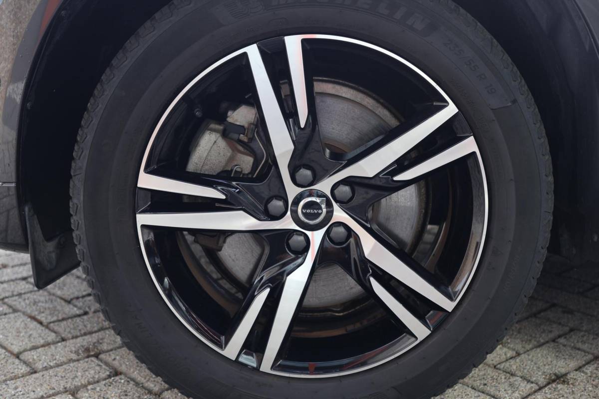 Volvo XC60 Volvo XC60 T6 Recharge AWD R-Design | Stoelverwarming & Koeling | 360° Camera | Panoramadak | Long Range | H/K | Keyless