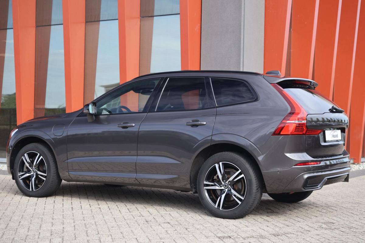 Volvo XC60 Volvo XC60 T6 Recharge AWD R-Design | Stoelverwarming & Koeling | 360° Camera | Panoramadak | Long Range | H/K | Keyless