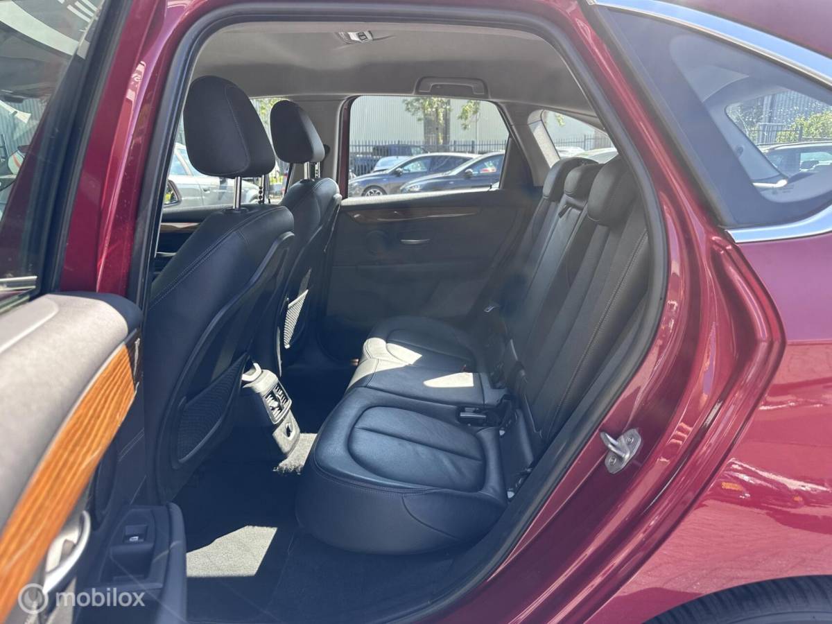 BMW 2 Serie BMW 2-serie Active Tourer 218i Essential Executive