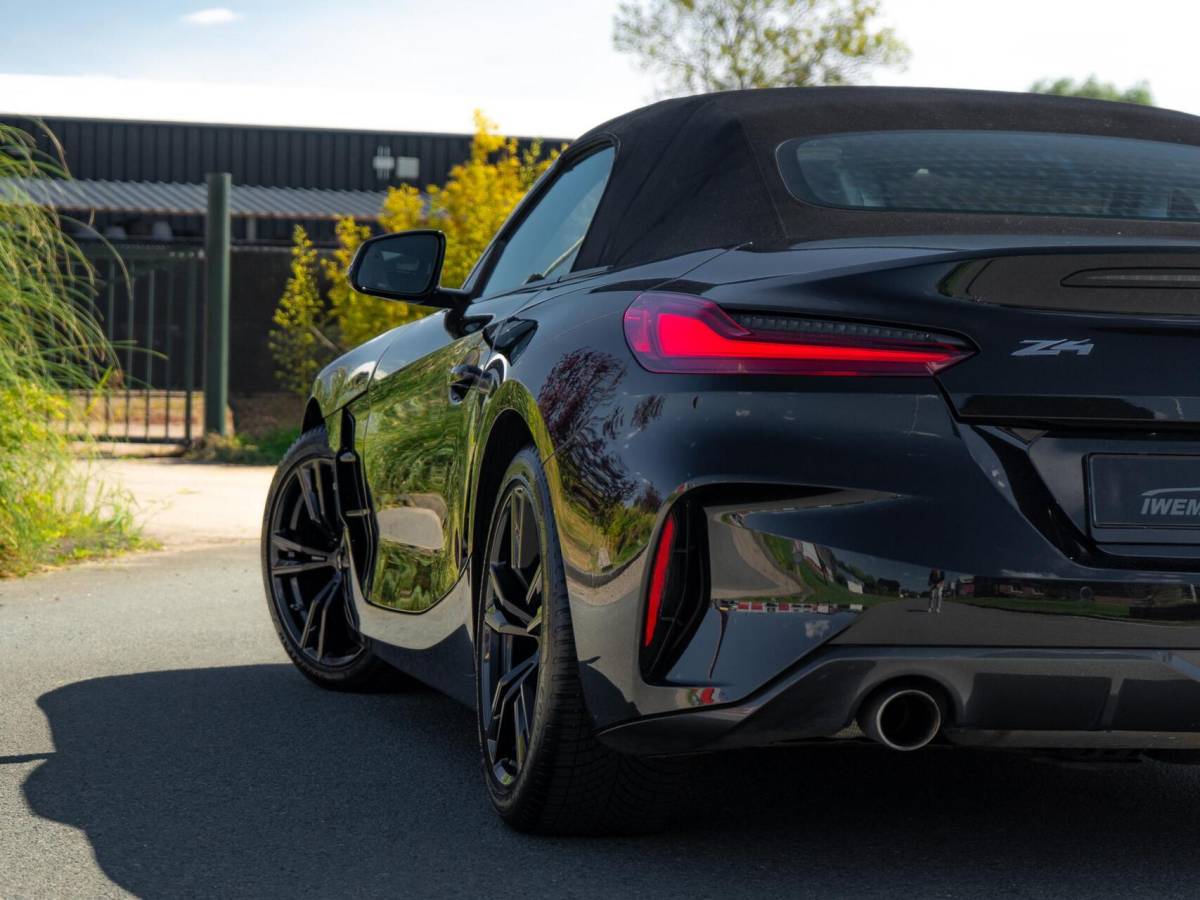 BMW Z4 BMW Z4 Roadster sDrive30i High Executive|M-pakket|Camera|Stuurverw.|Stoelverw.|Memory|Keyless|Dodehoek assis.|