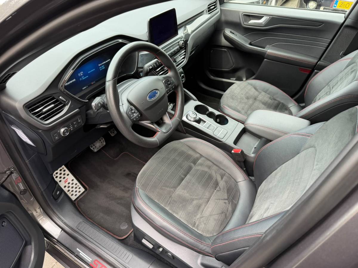 Ford Kuga Ford Kuga 2.5 PHEV ST-Line X Afneembare trekhaak,Acc.Apple Carp,Blis,B&O,Camera V+A,Navi,Winterpack,Elektrische achterklep,NL auto