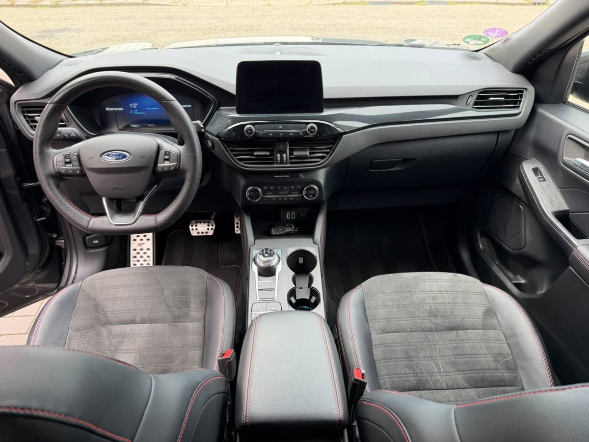 Ford Kuga Ford Kuga 2.5 PHEV ST-Line X Afneembare trekhaak,Acc.Apple Carp,Blis,B&O,Camera V+A,Navi,Winterpack,Elektrische achterklep,NL auto