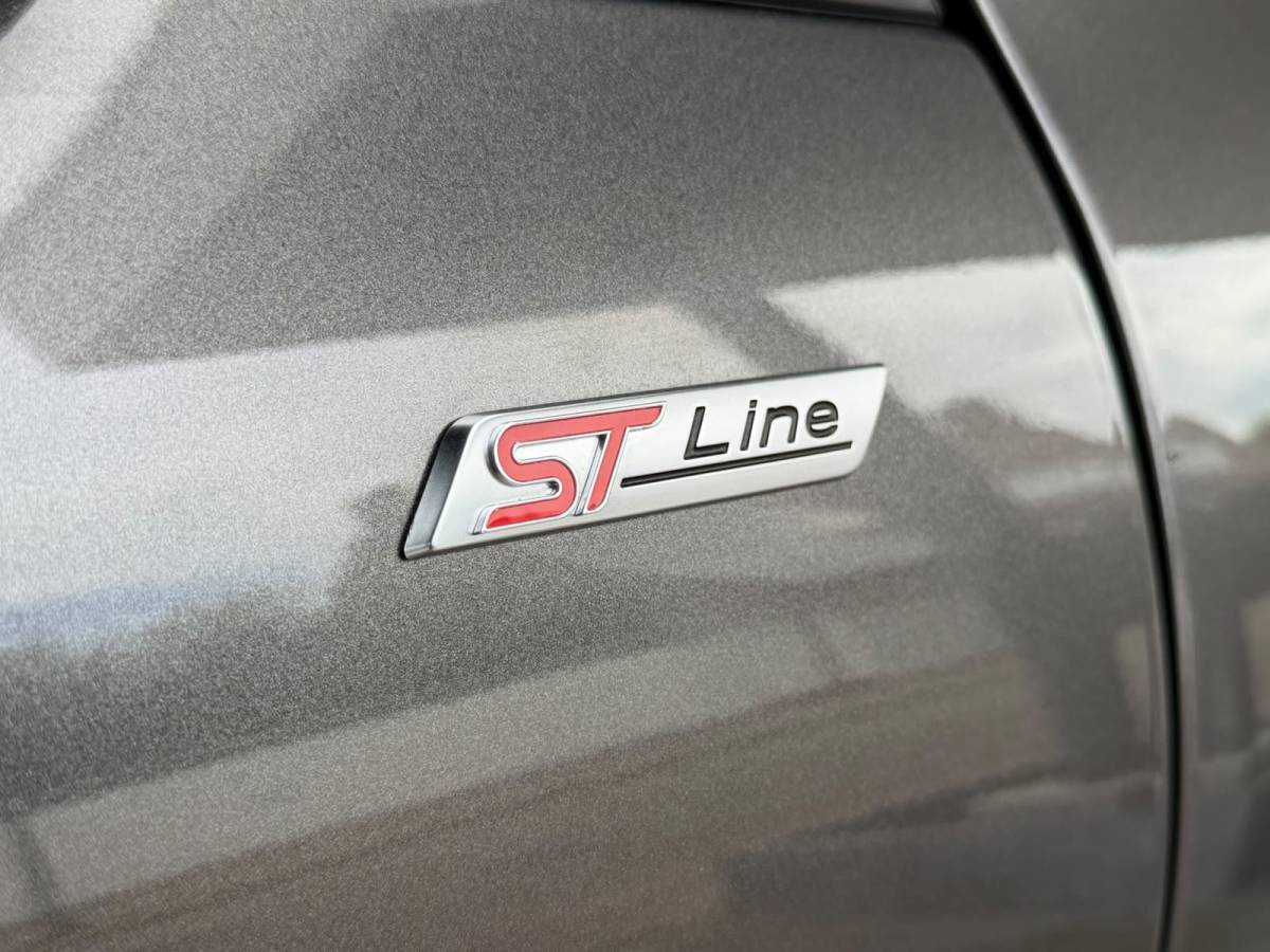 Ford Kuga Ford Kuga 2.5 PHEV ST-Line X Afneembare trekhaak,Acc.Apple Carp,Blis,B&O,Camera V+A,Navi,Winterpack,Elektrische achterklep,NL auto