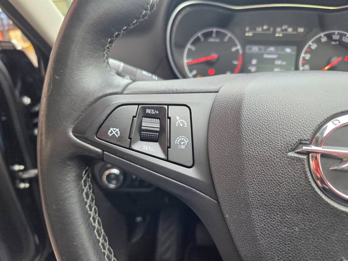 Opel Zafira Opel Zafira 1.4 Turbo Online Edition Trekhaak/ Navigatie/ Parkeersensoren voor + achter/ Cruise control/ Rijklaarprijs!