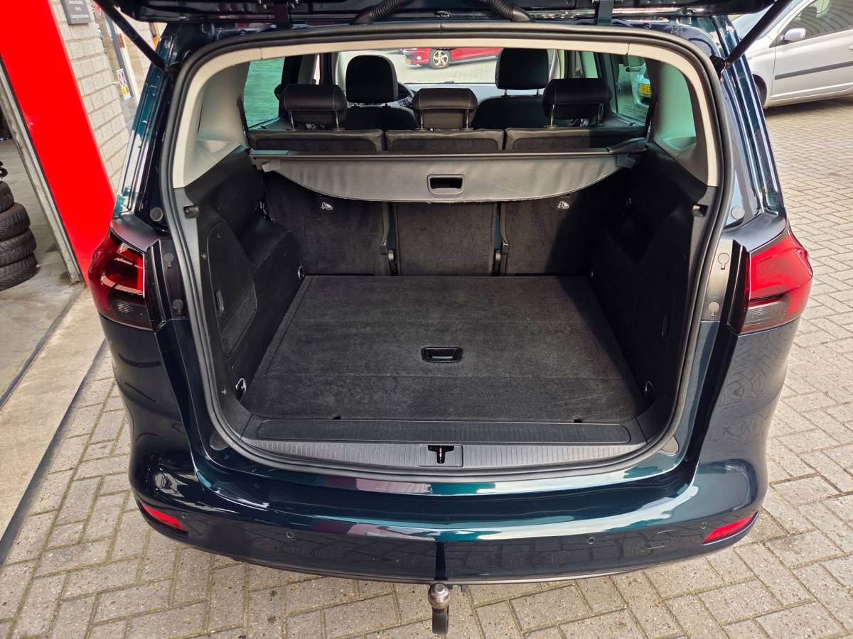 Opel Zafira Opel Zafira 1.4 Turbo Online Edition Trekhaak/ Navigatie/ Parkeersensoren voor + achter/ Cruise control/ Rijklaarprijs!