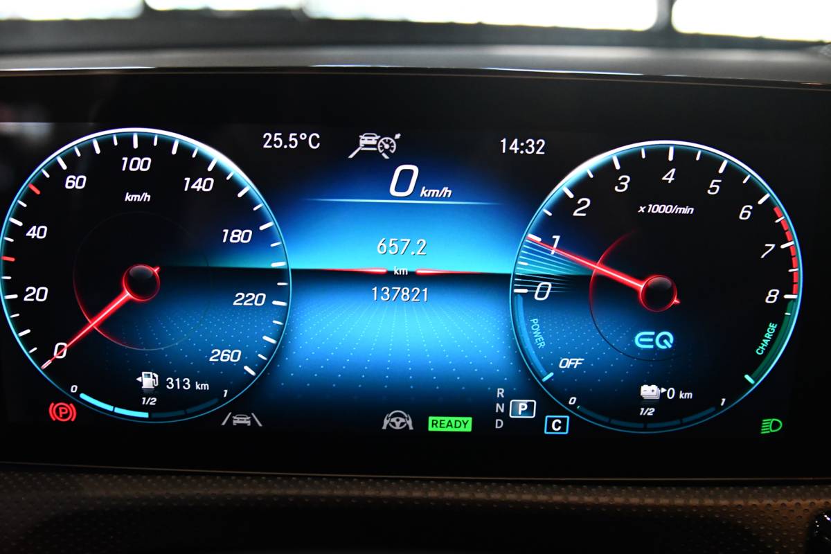 Mercedes-Benz A-Klasse Mercedes-Benz A-klasse 250 e AMG Edition, Night, Burmester, ACC, Trekhaak, Dodeh, Sfeer, Camera!