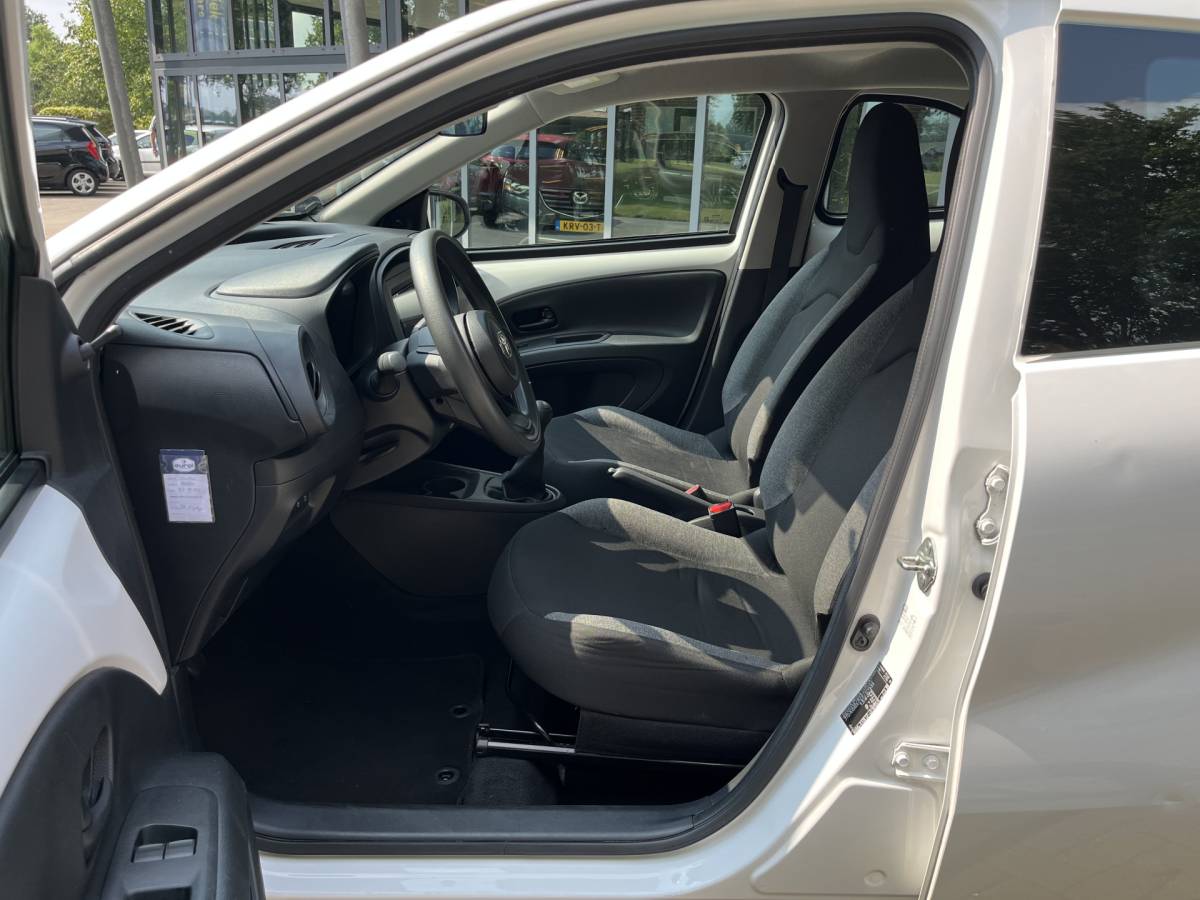 Toyota Aygo Toyota Aygo X 1.0 VVT-i MT | ADAPT. CRUISE | AIRCO | CARPLAY | LANE ASSIST