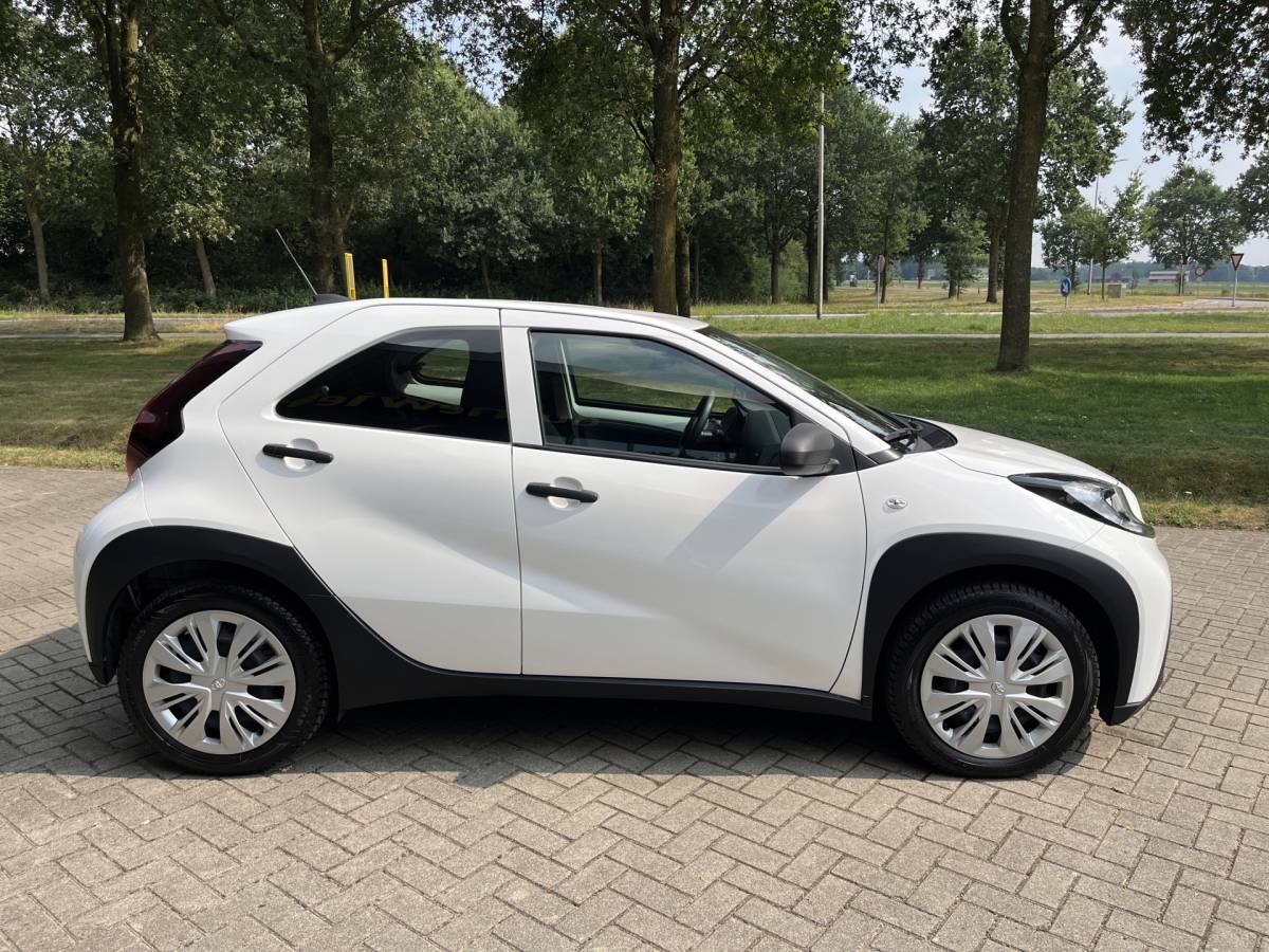 Toyota Aygo Toyota Aygo X 1.0 VVT-i MT | ADAPT. CRUISE | AIRCO | CARPLAY | LANE ASSIST