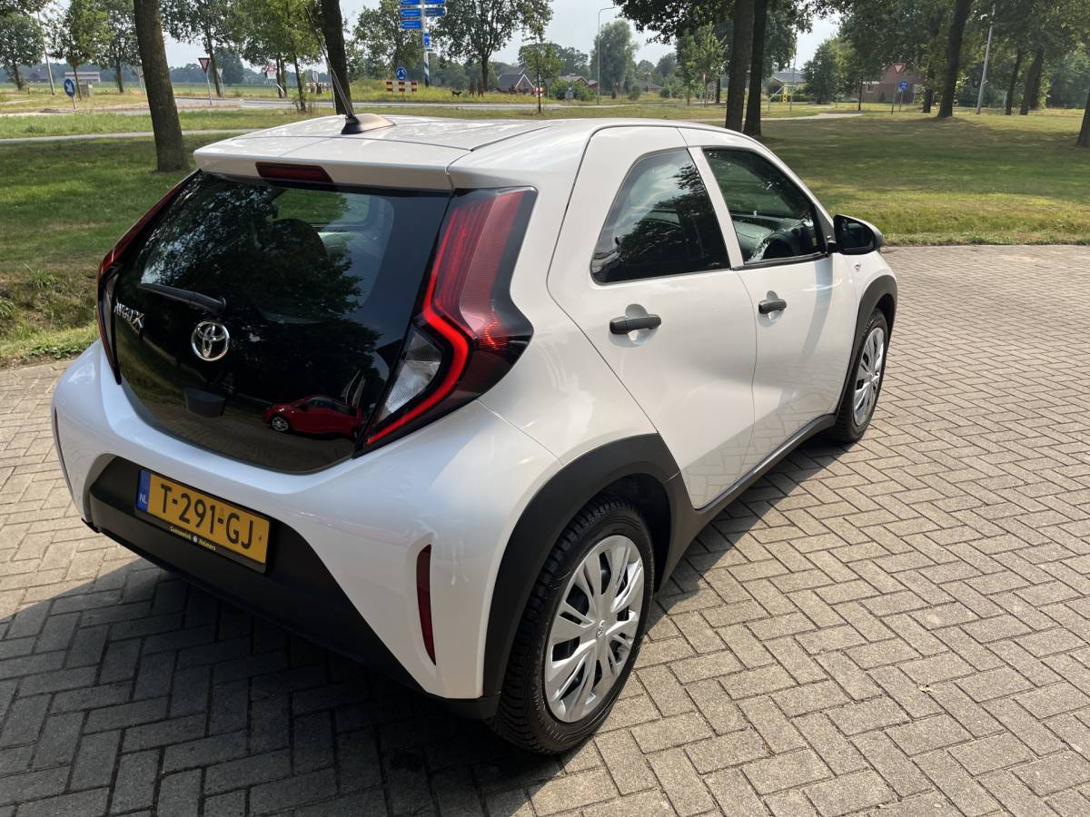 Toyota Aygo Toyota Aygo X 1.0 VVT-i MT | ADAPT. CRUISE | AIRCO | CARPLAY | LANE ASSIST