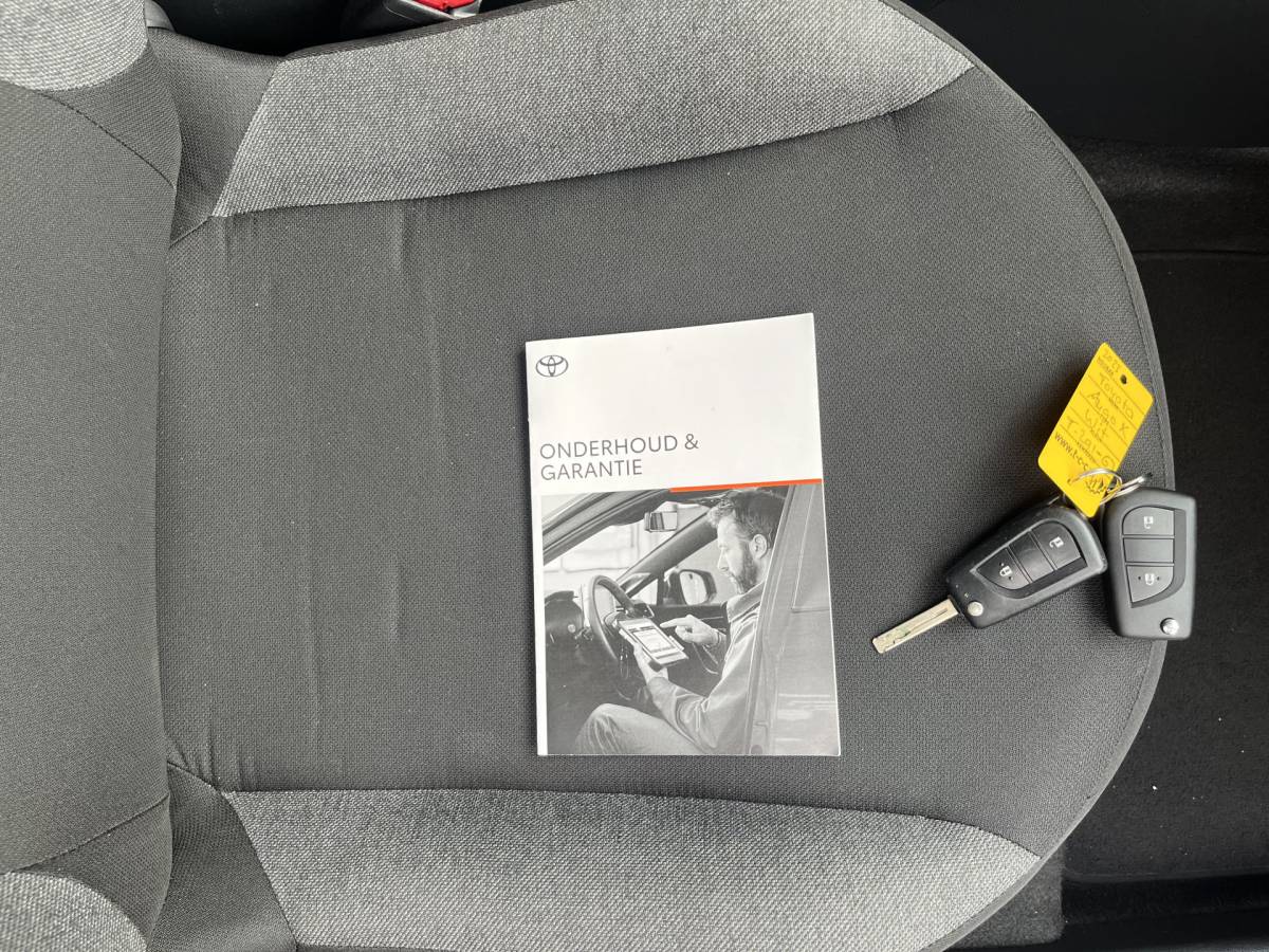 Toyota Aygo Toyota Aygo X 1.0 VVT-i MT | ADAPT. CRUISE | AIRCO | CARPLAY | LANE ASSIST