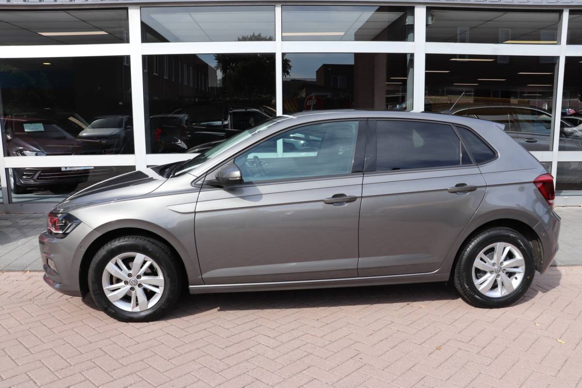 Volkswagen Polo Volkswagen Polo 1.0 TSI Highline Automaat. Trekhaak, navigatie, Full-led.