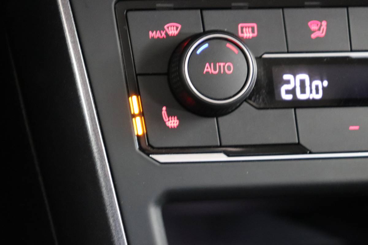 Volkswagen Polo Volkswagen Polo 1.0 TSI Highline Automaat. Trekhaak, navigatie, Full-led.