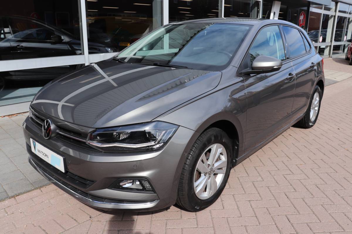 Volkswagen Polo Volkswagen Polo 1.0 TSI Highline Automaat. Trekhaak, navigatie, Full-led.
