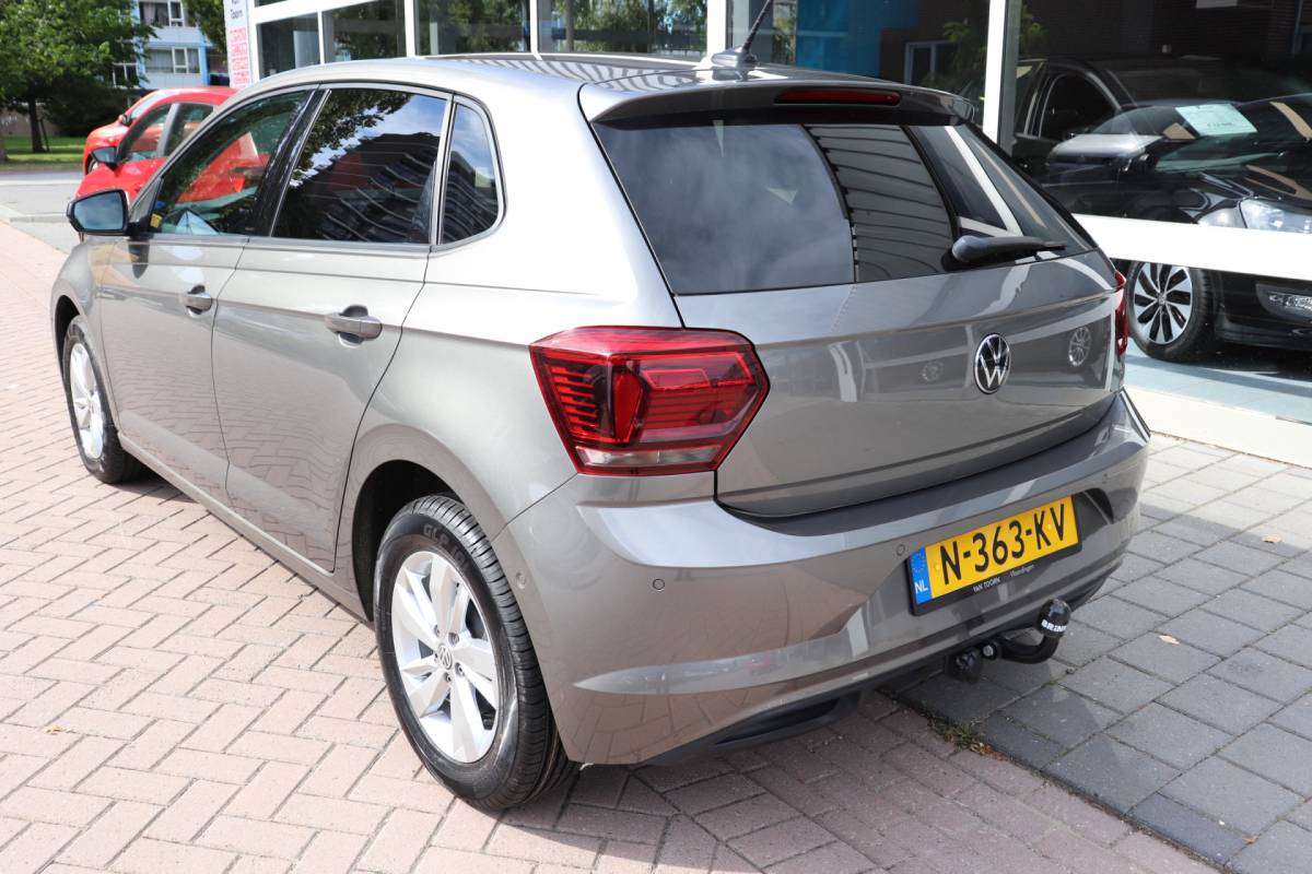 Volkswagen Polo Volkswagen Polo 1.0 TSI Highline Automaat. Trekhaak, navigatie, Full-led.
