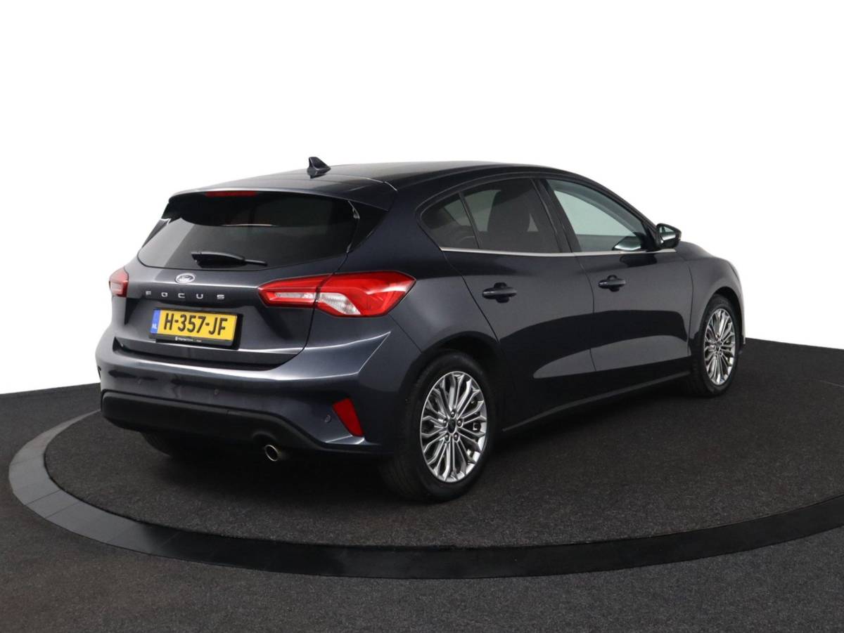 Ford Focus Ford Focus 1.0 EcoBoost Titanium Business |NAP|Automaat|Winterpack