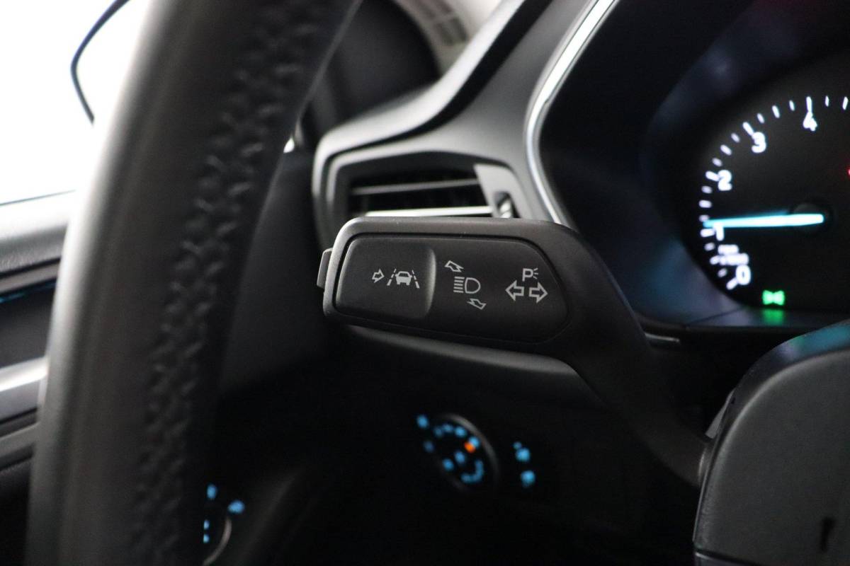 Ford Focus Ford Focus 1.0 EcoBoost Titanium Business |NAP|Automaat|Winterpack