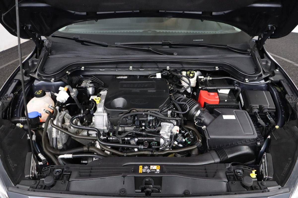 Ford Focus Ford Focus 1.0 EcoBoost Titanium Business |NAP|Automaat|Winterpack