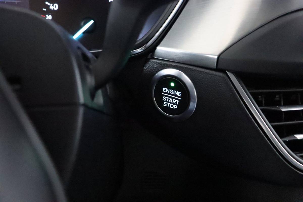 Ford Focus Ford Focus 1.0 EcoBoost Titanium Business |NAP|Automaat|Winterpack