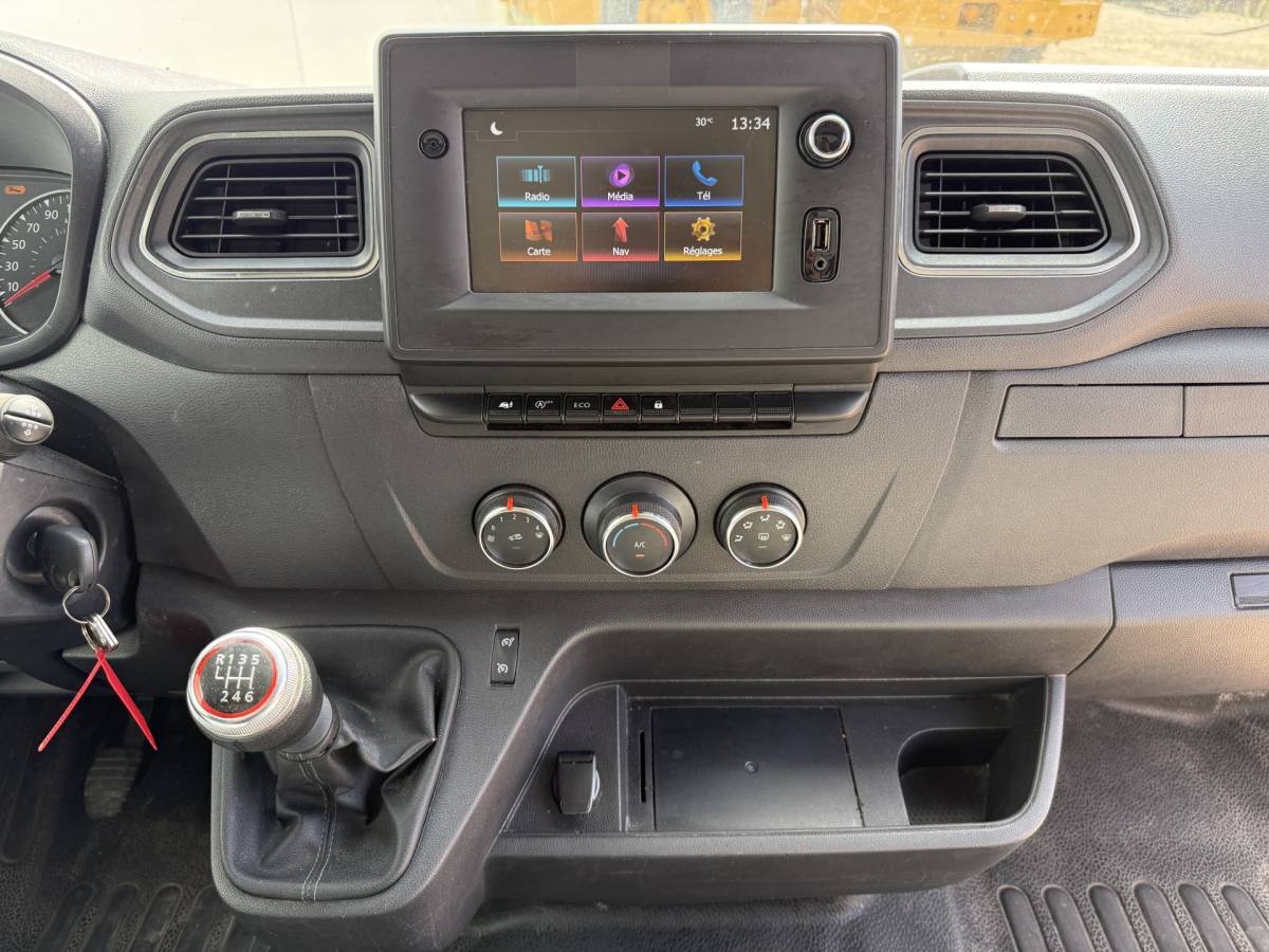 Renault Master Renault Master Plancher T35 2.3 DCi 145pk Lowliner Bakwagen Airco Cruise Control Camera Meubelbak Foodtruck