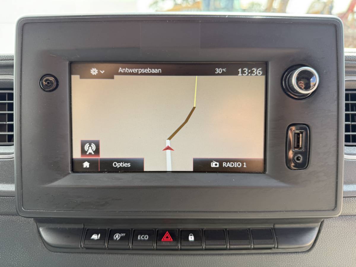 Renault Master Renault Master Plancher T35 2.3 DCi 145pk Lowliner Bakwagen Airco Cruise Control Camera Meubelbak Foodtruck