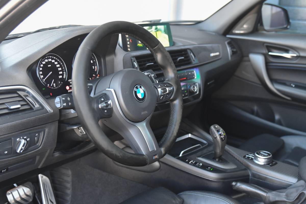 BMW 1 Serie BMW 1-serie M140i High Executive, LCI2, Pano, Carbon, H.Kardon, Camera, Leder!