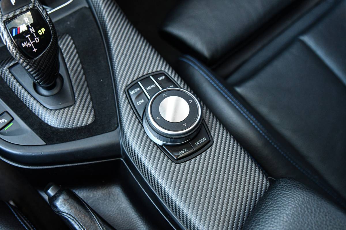 BMW 1 Serie BMW 1-serie M140i High Executive, LCI2, Pano, Carbon, H.Kardon, Camera, Leder!