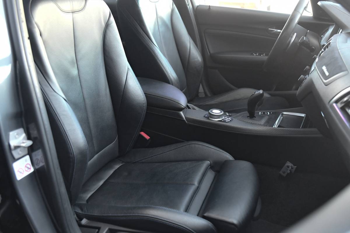 BMW 1 Serie BMW 1-serie M140i High Executive, LCI2, Pano, Carbon, H.Kardon, Camera, Leder!