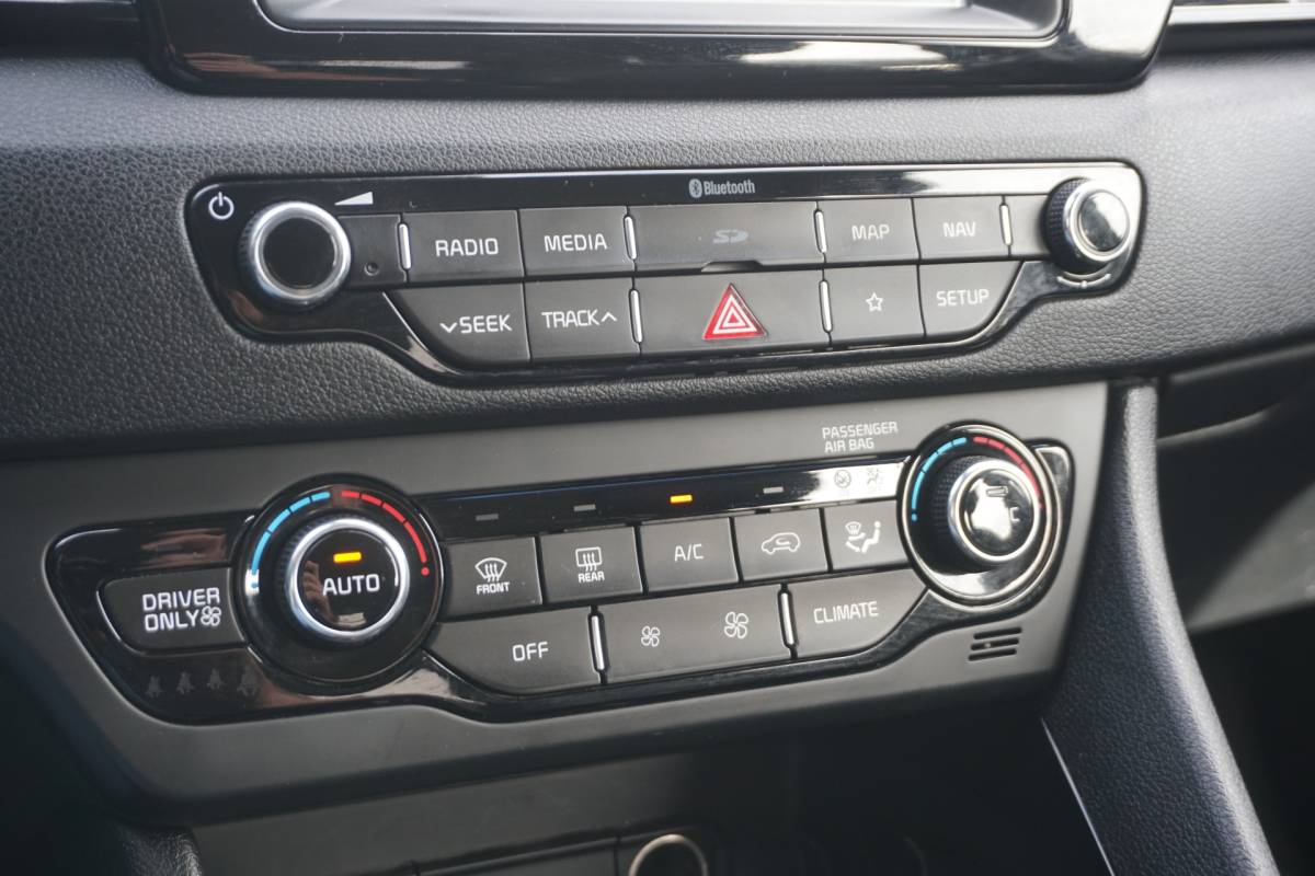 Kia Niro Kia Niro 1.6 GDi Hybrid DynamicLine | TREKHAAK | DEALERONDERHOUDEN | CAMERA |