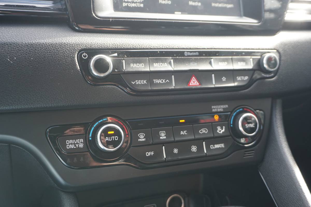 Kia Niro Kia Niro 1.6 GDi Hybrid DynamicLine | TREKHAAK | DEALERONDERHOUDEN | CAMERA |