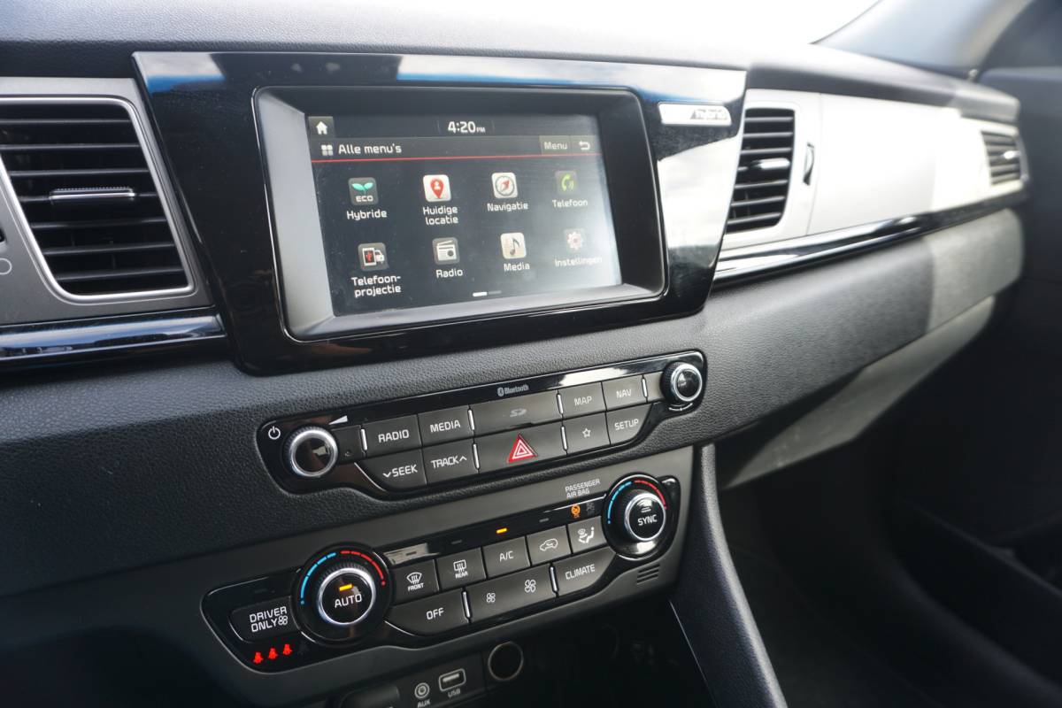 Kia Niro Kia Niro 1.6 GDi Hybrid DynamicLine | TREKHAAK | DEALERONDERHOUDEN | CAMERA |