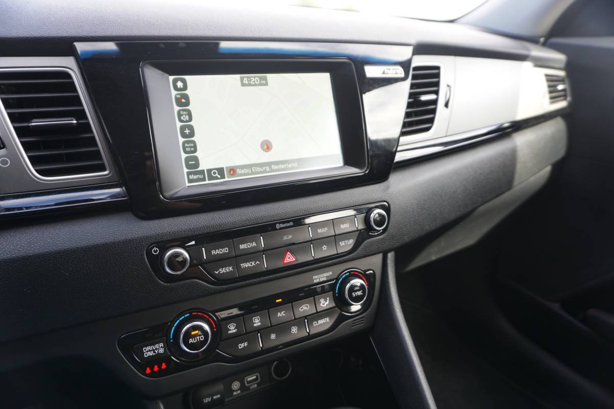 Kia Niro Kia Niro 1.6 GDi Hybrid DynamicLine | TREKHAAK | DEALERONDERHOUDEN | CAMERA |