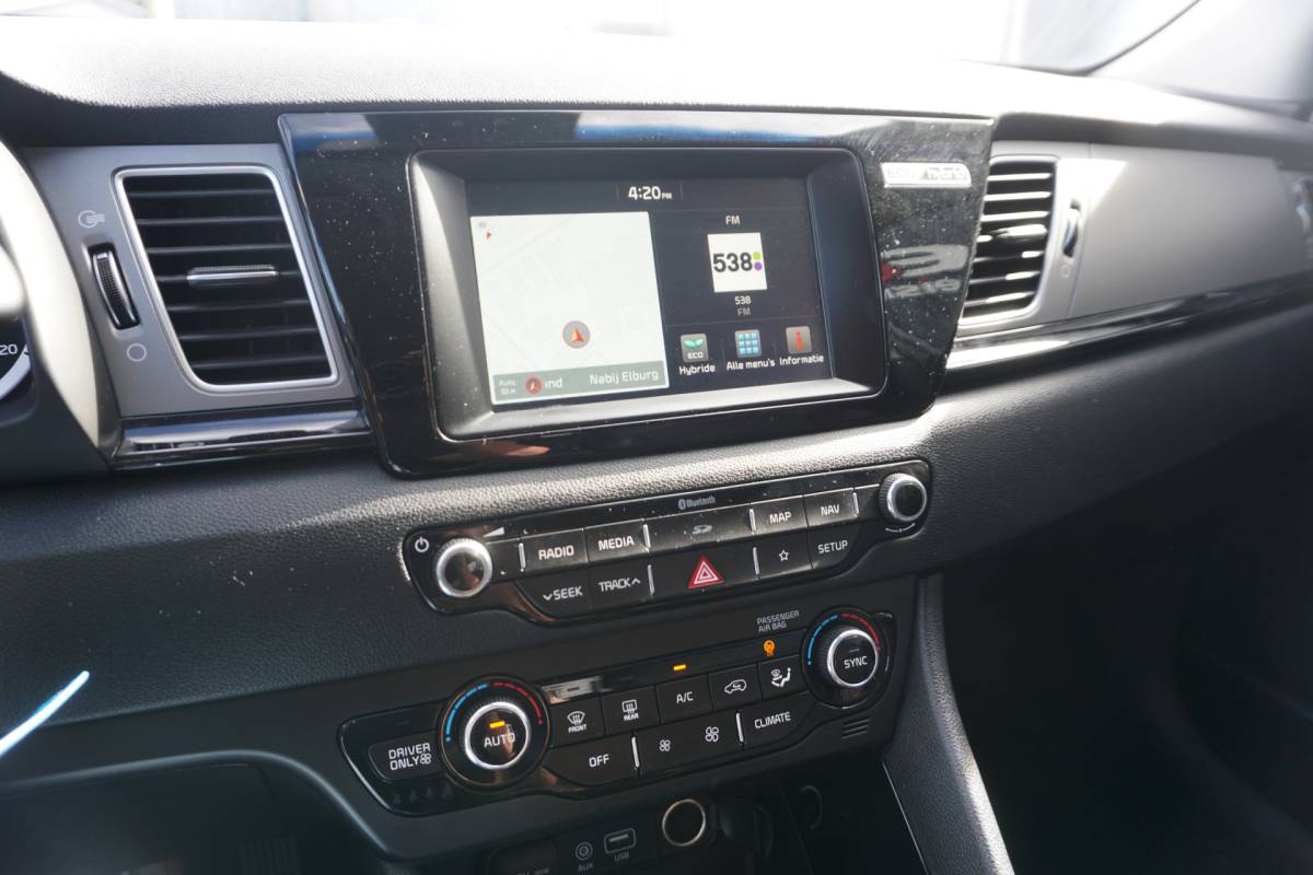 Kia Niro Kia Niro 1.6 GDi Hybrid DynamicLine | TREKHAAK | DEALERONDERHOUDEN | CAMERA |