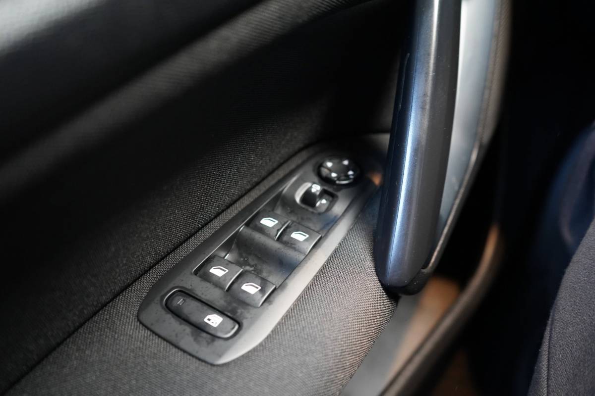 Peugeot 308 Peugeot 308 1.2 PureTech GT-line | ACHTERUITRIJC. | CRUISE | AIRCO | PANODAK | PDC | NAVI | APK