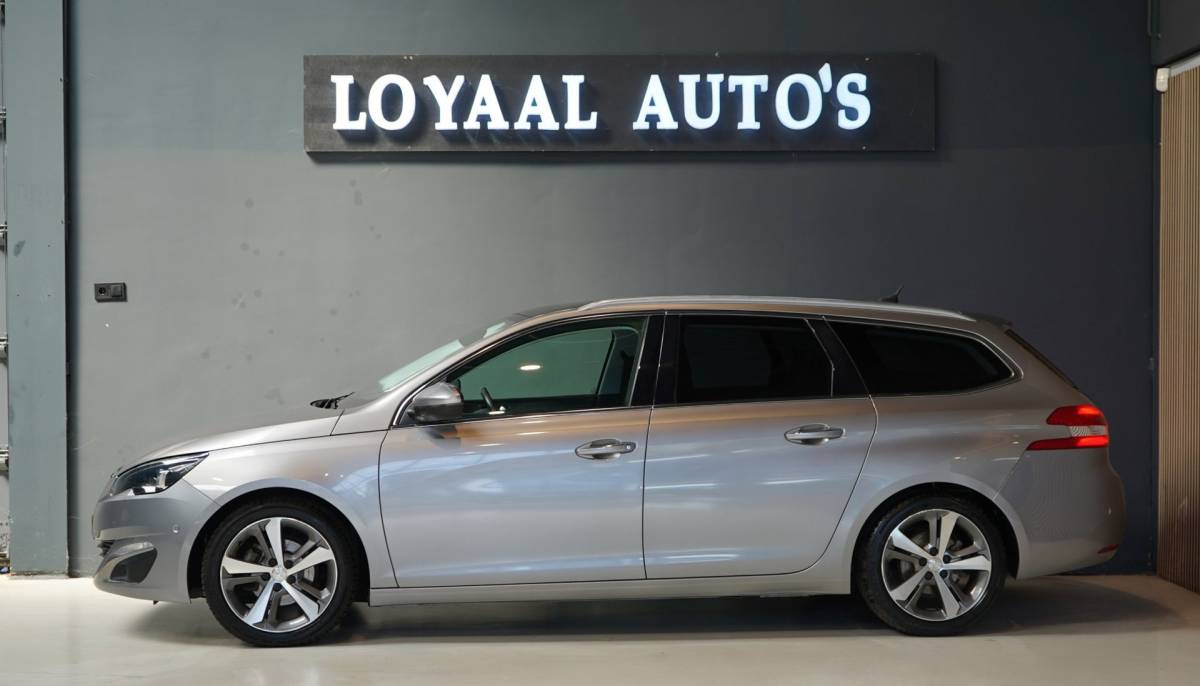 Peugeot 308 Peugeot 308 1.2 PureTech GT-line | ACHTERUITRIJC. | CRUISE | AIRCO | PANODAK | PDC | NAVI | APK
